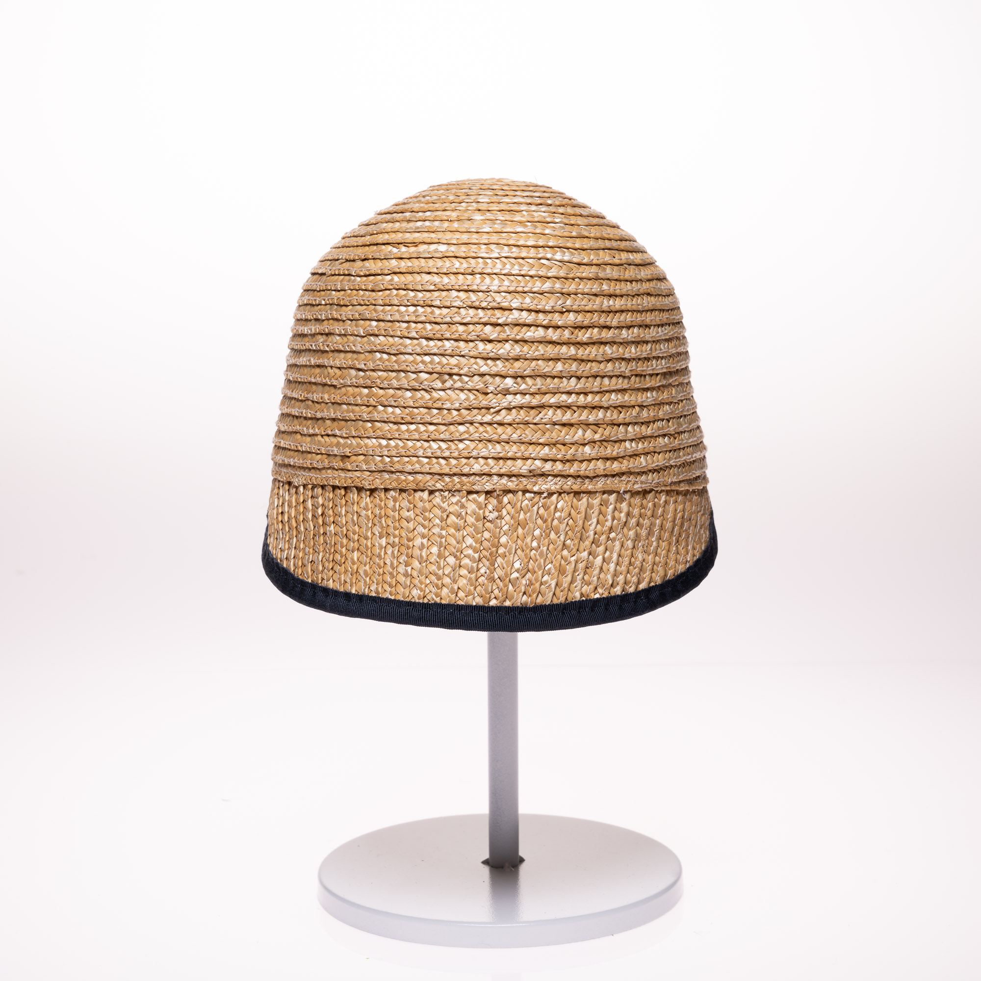 hat with straws