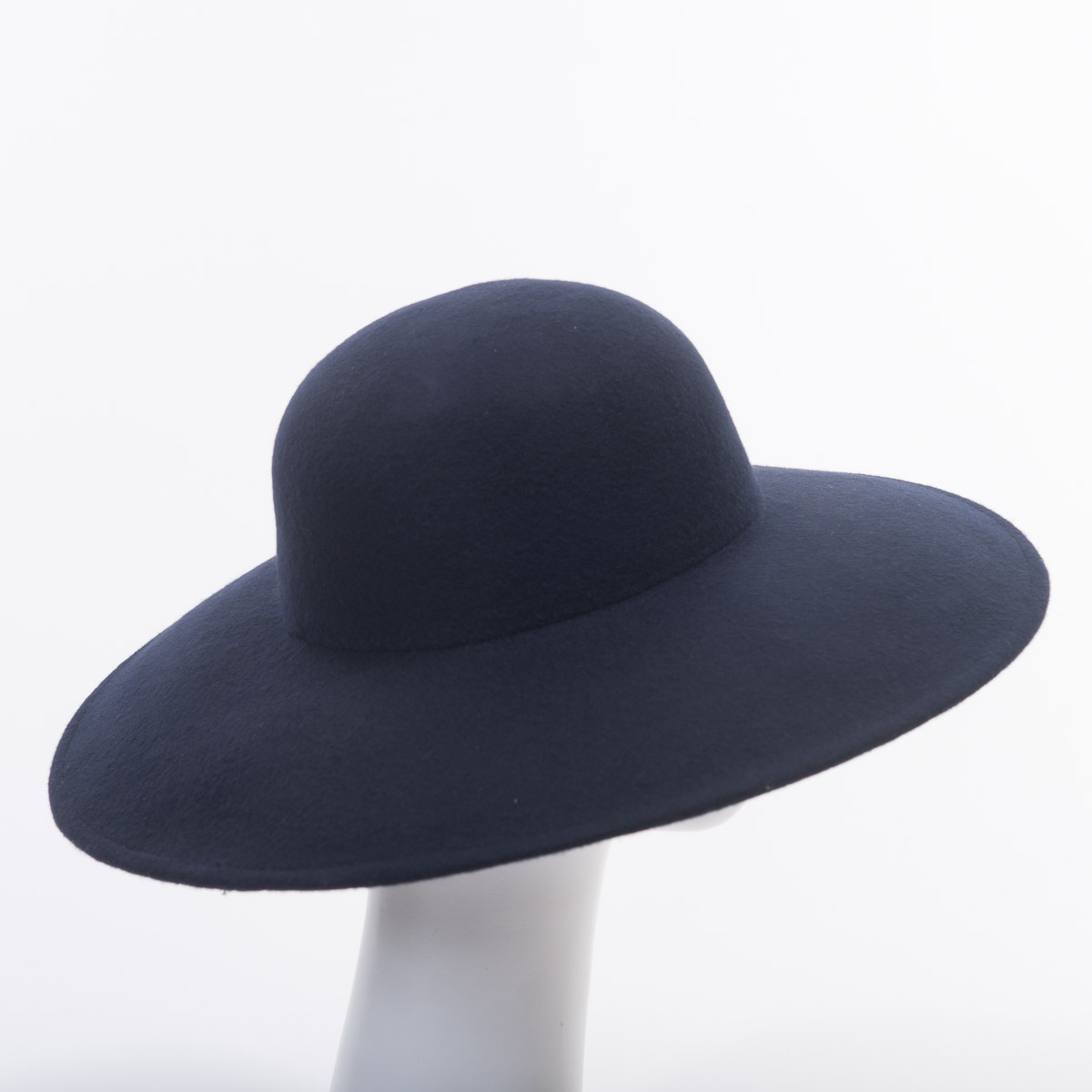 round felt hat